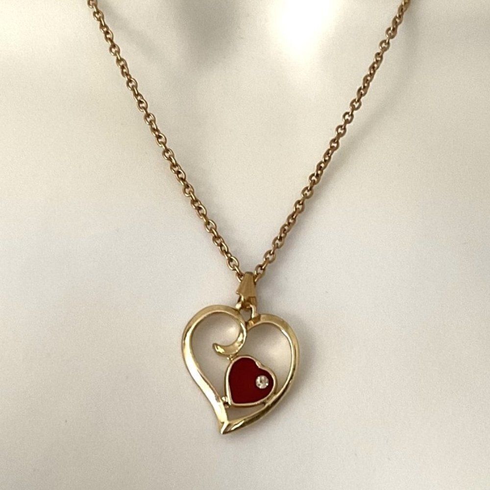 Vintage Gold Tone Open Heart Pendant Necklace with Red Enamel